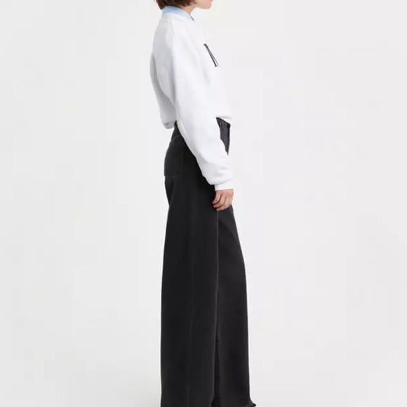 Levi’s Ribcage Wide Leg Jean - Picture 2 of 3